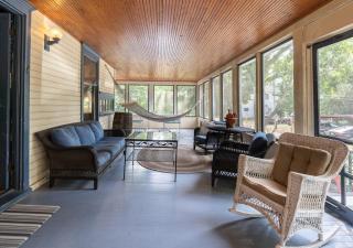 Pavillion Paradise is Walking Distance to Lake Michigan - 8