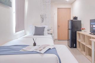 Good Place and Cozy Studio Apartment B Residence By Travelio - 9