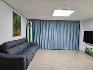Seogwipo Tre Pension - 6