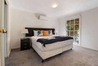 Central Riverside Apartment - Modern Convenience - 8