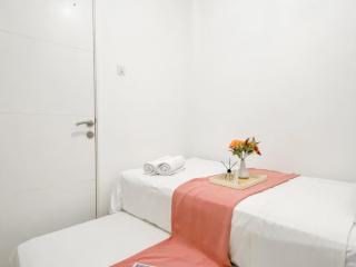 Good Place and Homey 2BR Bassura City Apartment near Mall By Travelio - 6