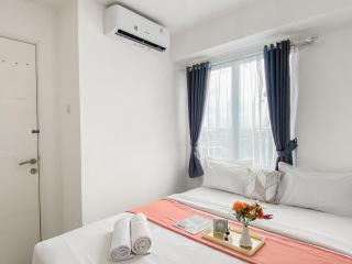Good Place and Homey 2BR Bassura City Apartment near Mall By Travelio - 9