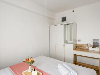 Good Place and Homey 2BR Bassura City Apartment near Mall By Travelio - 8