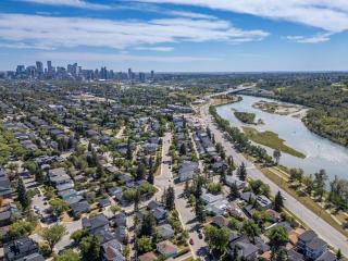 5 bed Luxury Home Steps to DT, River and Hospital - 9