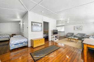 Almare 7 Gowing Street - 7