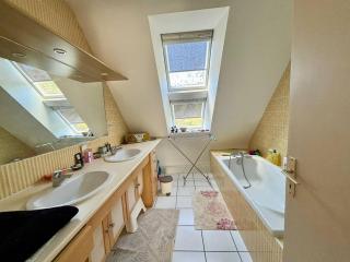 Maison spacieuse à Carnac, 5 pièces, 5000m² jardin, animaux OK, parking, proche plages - FR-1-377-96 - 1