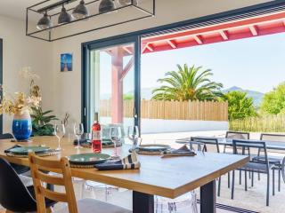Cambo-les-Bains : Maison 3 Pièces, Piscine Privée, Internet, Parking - FR-1-495-148 - Cambo-les-Bains - 6