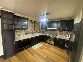 Maravilloso departamento de lujo por estrenar con 3 dormitorios - Cuenca - 2
