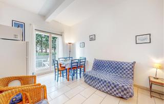 1 Bedroom Amazing Apartment In Royan - 7