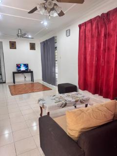 Amiera Homestay Kuala Terengganu - Kuala Terengganu - 0