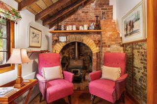 Mill Cottage with Spa Pool & Sauna - 9