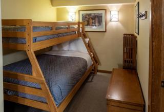 3413 - One Bedroom Den Standard Powderhorn Lodge condo - 2