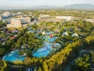 SixtyFifth Destination Resort Hotel - 8