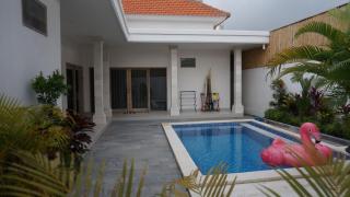 Villa Carlos, Canggu, private pool, washing machine - Canggu - 0