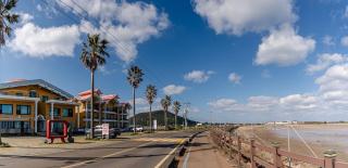 Jeju Sol Pension Jeju Sunrise from the Room - 8