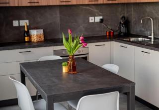 Amazing 2 Bed in Gzira Centre - Designer Finish - Il-Gżira - 2