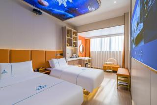 Dequan Luxury HotelGuomao BranchThe subway is right outside the door Coffee, fruits, snacks, a gym and a laundry room are provided for free in the lobby - Peking - 8