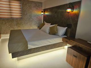 Ambadi's Private Pool Villa - Pallipuram - 5