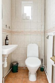 Central Lakefront Retreat - 1