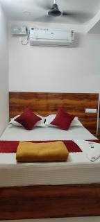 Hotel Shresta Luxury Rooms - Nizampet Hightension line Rd - Hyderabad - 3