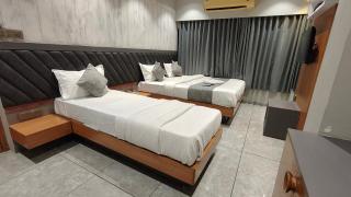 Relax Inn - Drive In Road - Ahmedabad - 9