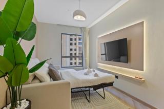 Beachside Home on JBR Walk with modern interiors - 4