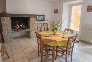 Le gite margeride, 5 personnes au bacon - 5