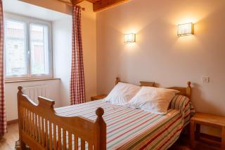 Gîte Gîte 6/7 personnes 1 chambre/1 mezzanine - 6