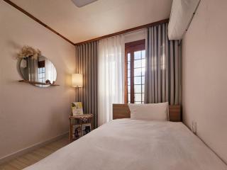 #New open sale#1 stop to Hongdae subway#3Room 4Bed 2Bathtoom#Cozy rooftop#Free luggage keeping#Free parking#close to K-Pop studio#many restaurants - Seul - 4