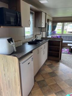 275 - Butlins Skegness, pet friendly and WiFi - Meadow Lakes Caravan & Lodge Hire - Ingoldmells - 1