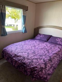 275 - Butlins Skegness, pet friendly and WiFi - Meadow Lakes Caravan & Lodge Hire - Ingoldmells - 3