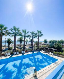 Happy Camp mobile homes in Duca Amedeo Camping Village - 9