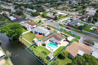 Casa Cabos - Fun in Miami - Pool BBQ - Fit 10 - Tamiami - 7