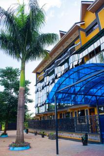 The Grand Brystal Comfort Inn - - 4