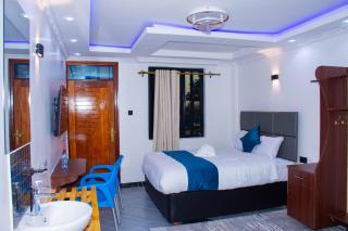 The Grand Brystal Comfort Inn - - 2