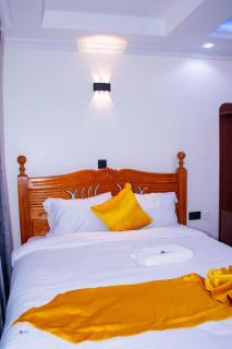 The Grand Brystal Comfort Inn - - 1