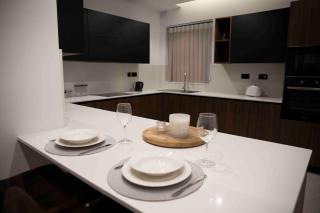 Flat 2, stay close to Countryside & Beaches - 3