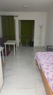 Joes Court - Misraħ Il-Barrieri - 4