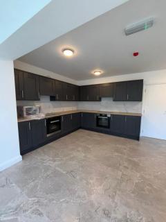Kildare 9 Bed, Sleeps 11 - Ideal For Workers - Kildare - 3