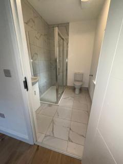 Kildare 9 Bed, Sleeps 11 - Ideal For Workers - Kildare - 2