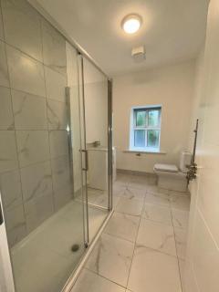 Kildare 9 Bed, Sleeps 11 - Ideal For Workers - Kildare - 4
