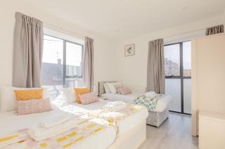 Spacious 3BD Flat Near London City Airport - Londra - 3