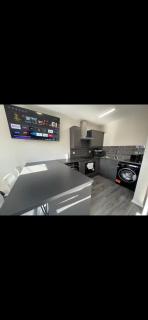 Newly refurbished apartment with free parking flat 6 - Liverpool - 2