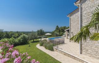Villa Sterpazzi for 8 people near Poreč with 38 m2 heated pool, sea view & wellness - Višnjan - 2
