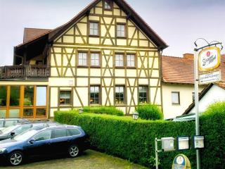 Inn Landgasthof "Zur Gemütlichkeit" - Mömbris - 9