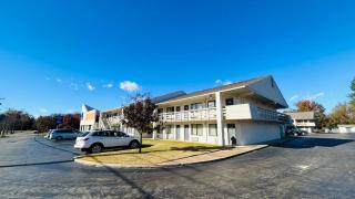 Super 7 Inn By OYO Tupelo Hwy 178 - Tupelo - 3
