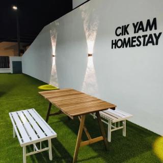 Cik Yam Homestay Pool, Melaka l For Malay Only - Malacca - 2