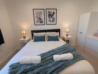 Hale Elite Apartment - 20 Min from Central London - Londra - 0
