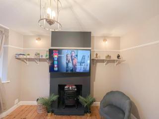 Gorgeous 3-bedroom house in New Malden with FREE parking - Worcester Park - 9
