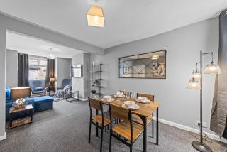 Spacious 3-Bedroom Apartment in Gordon - Northfleet - 4